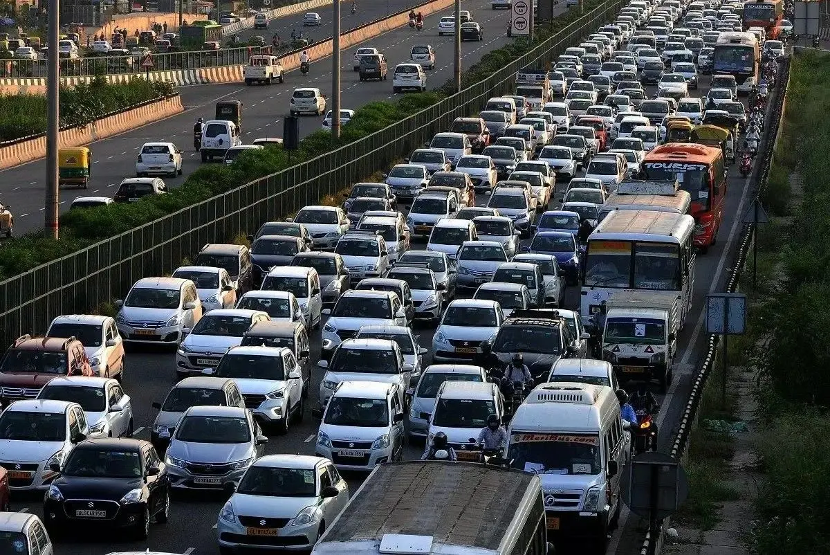 ترافیک سنگین در جاده‌های چالوس، هراز و فیروزکوه
