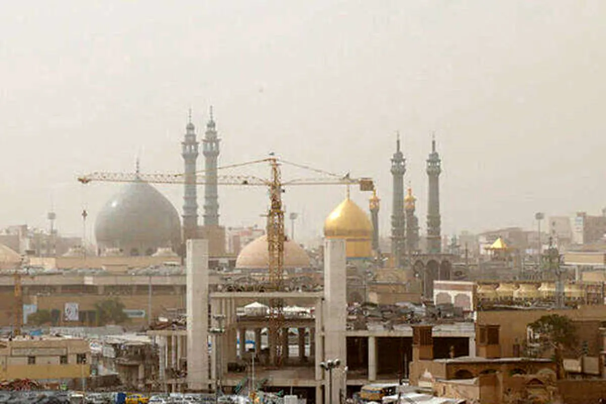 گردوغبار قم را تعطیل کرد