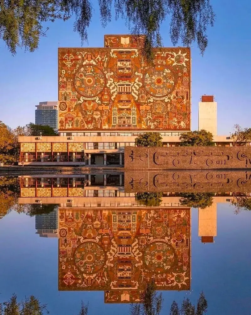 1کتابخانه مرکزی مکزیک