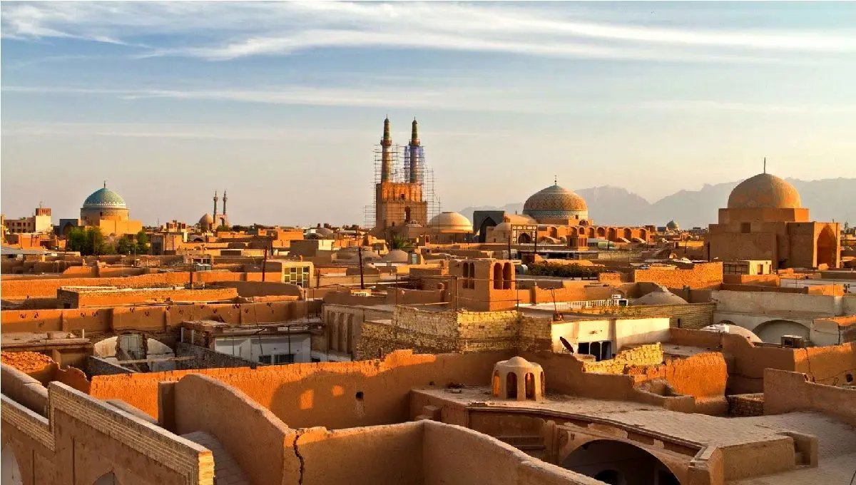 وسط تابستان یزد بارانی شد