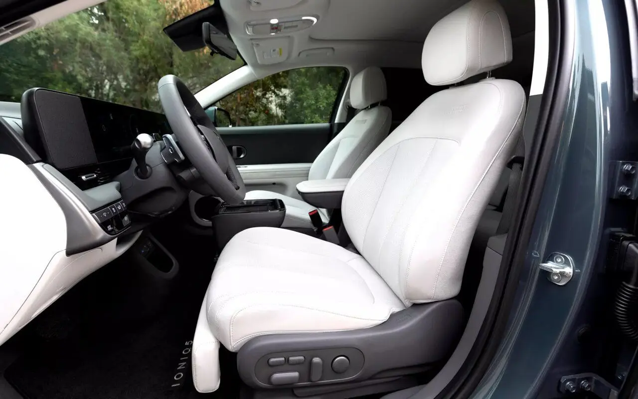 یک بطری آب، ۱۲ هزار دلار خسارت!