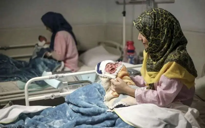 نرخ باروری به پایین‌ترین سطح تاریخی رسید
