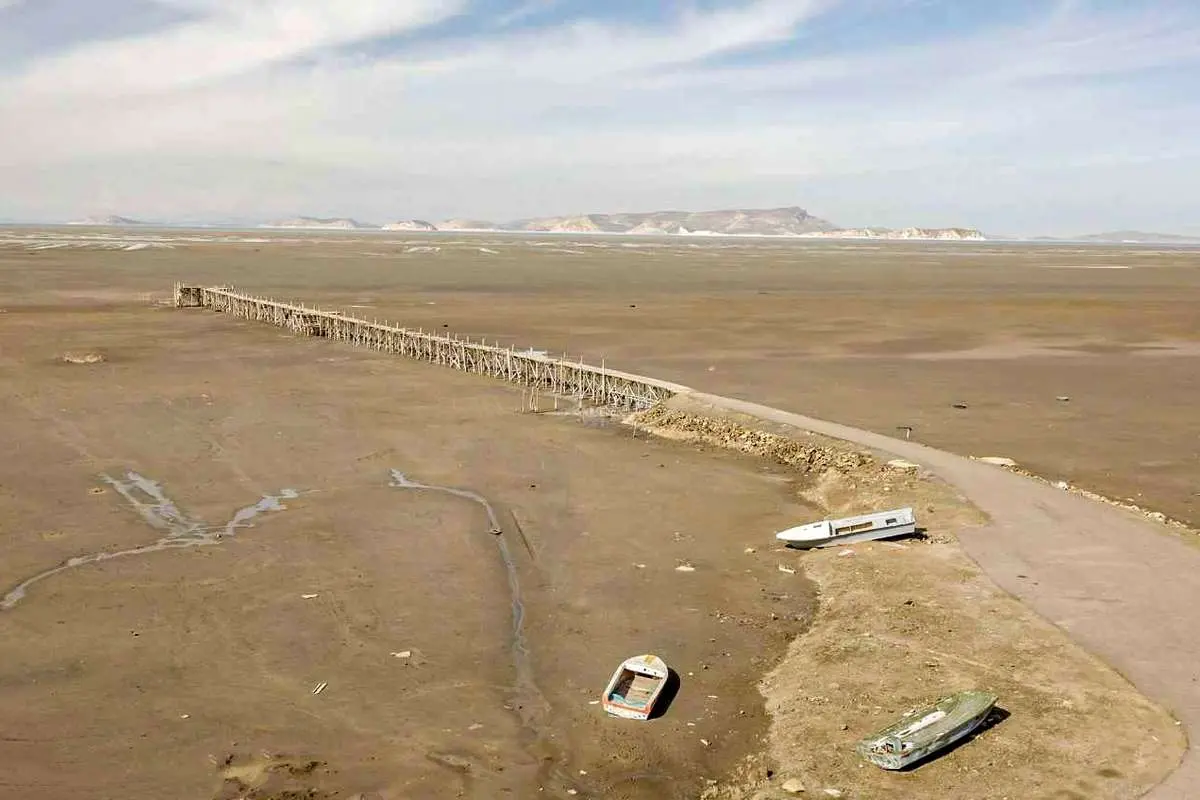 در آمریکا وزارت آب نداریم، مردم در مدیریت آب دخالت دارند