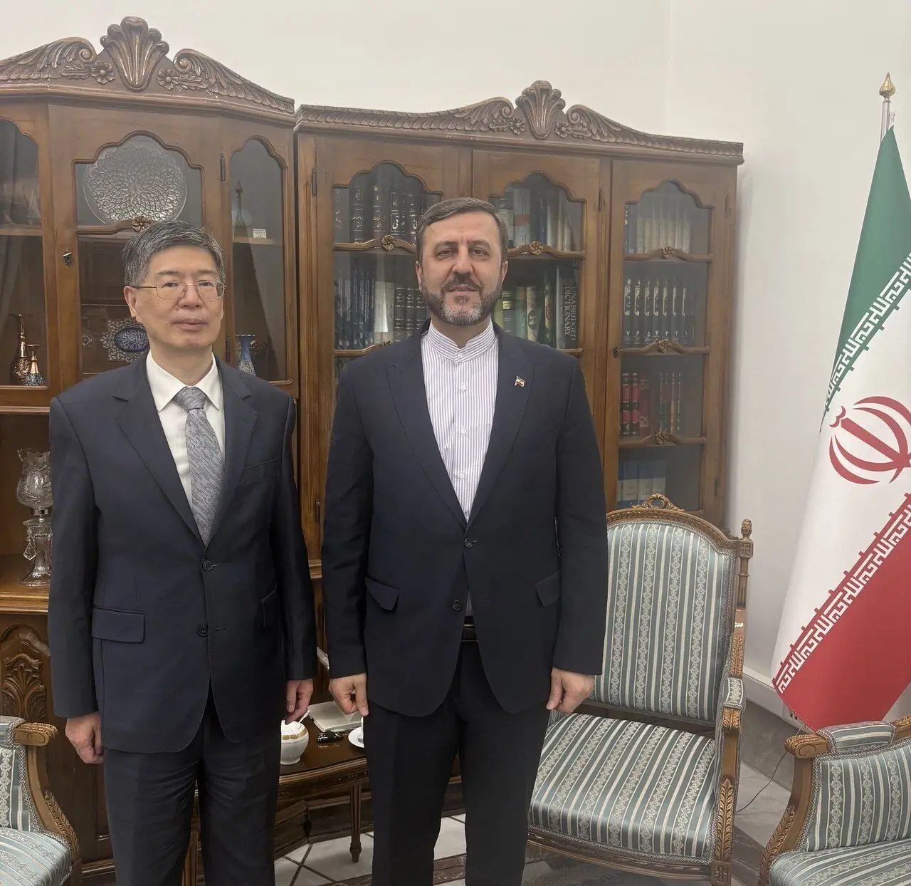 دیدار سفیر چین با معاون حقوقی و بین‌المللی وزارت امور خارجه