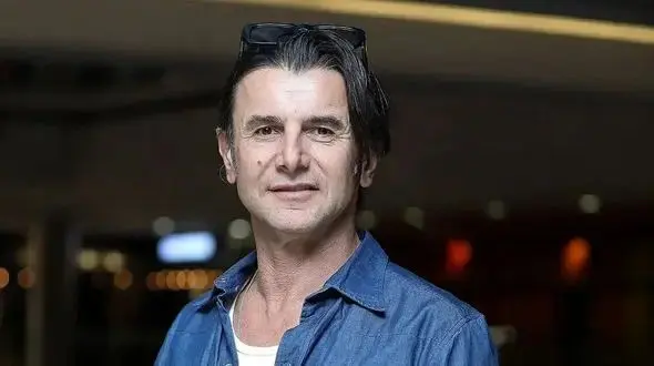 عکس‌العمل احساسی امین حیایی در مواجهه با رضا کیانیان