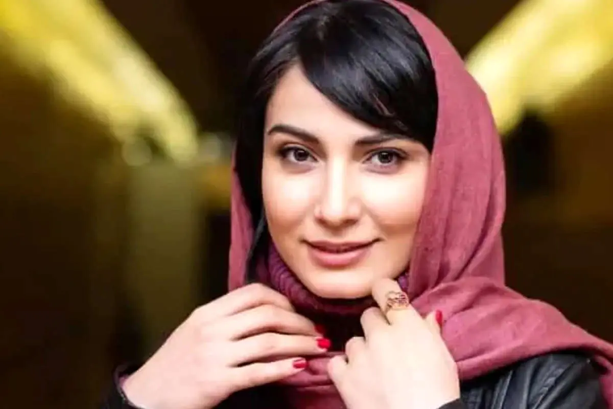 سمیرا حسنپور با استایل کژوال در اکران خصوصی «آدم فروش» در دبی