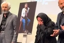 رونمایی از عکس دیده نشده حمید هیراد با حضور پدر و مادرش
