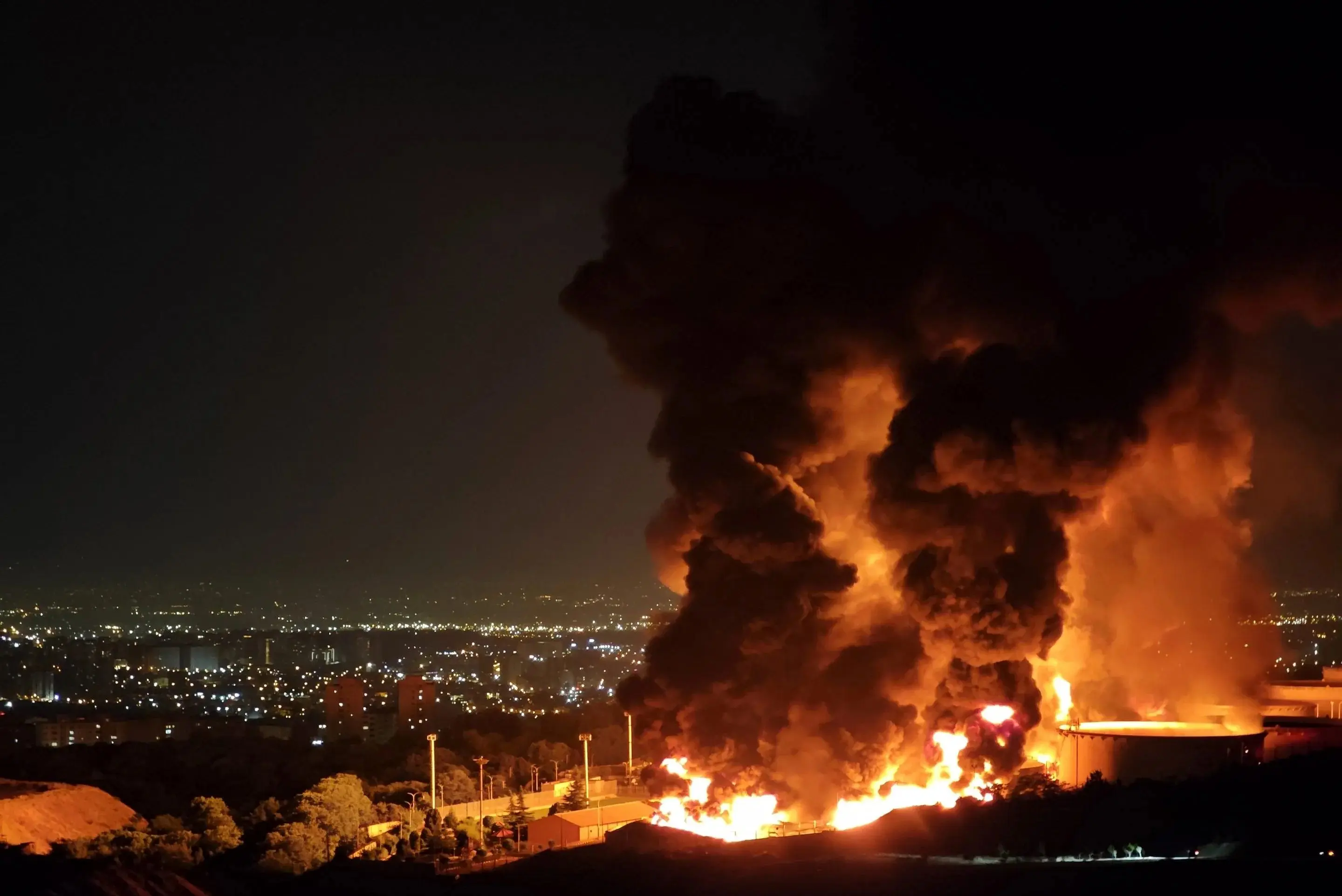 آتش، دود و خسارت در مرکز صنایع نظامی رافائل
