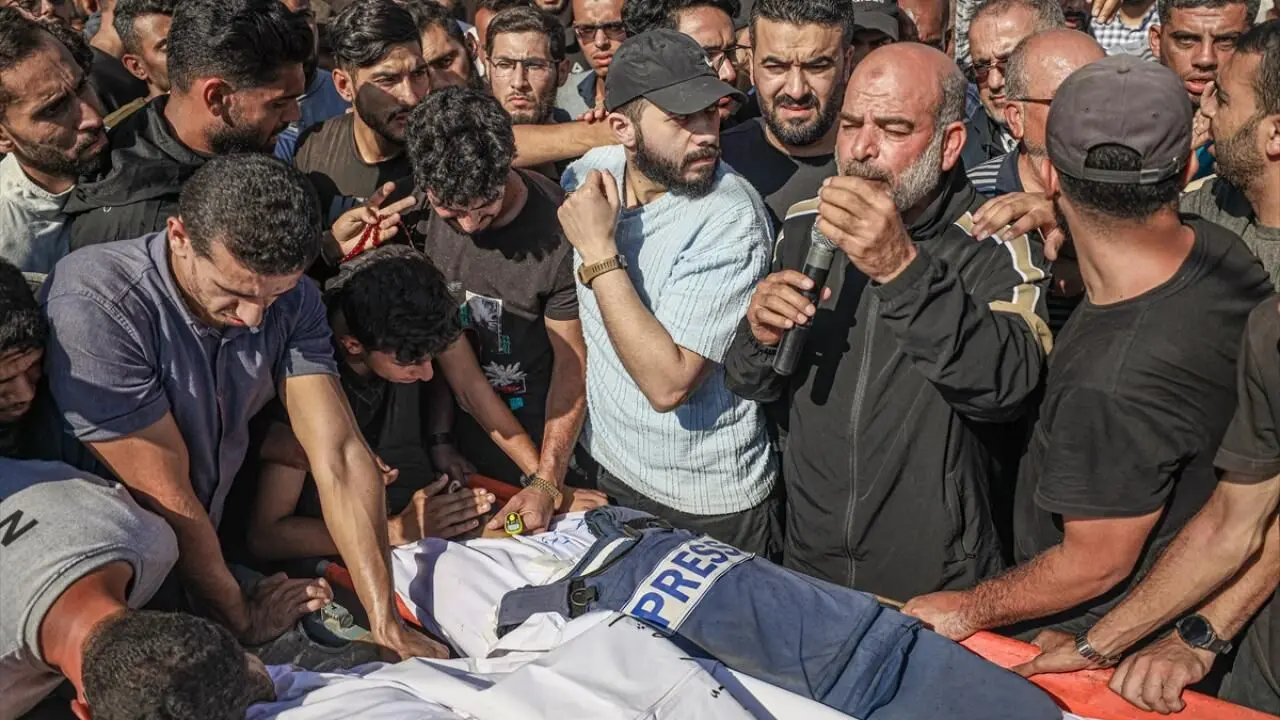 تصاویر؛ قتل خبرنگار مشهور فلسطینی به دست گروه‌های مسلح در غزه
