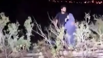 نجات معجزه‌آسای زن و شوهر جوان از خودروی گرفتار در سیلاب 