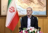 پزشکیان در حال مطالعه آخرین نسخه نطق سخنرانی خود در سازمان ملل