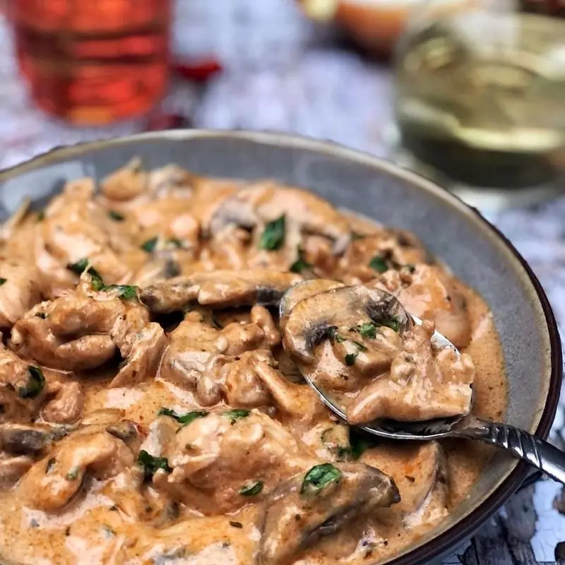 خوراک مرغ روسی