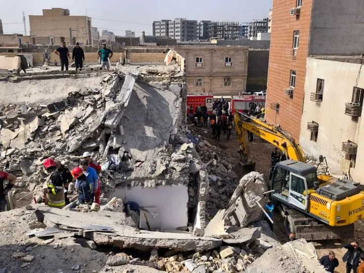 فارس: حمله پهپادی به ساختمان نیروی دریایی سپاه شایعه است