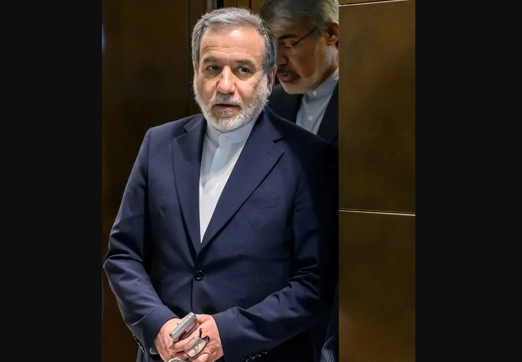 عراقچی به عمان می رود 

