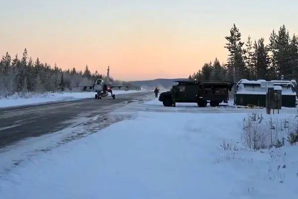 پرواز شاهزاده سوئد با جنگنده گریپن39