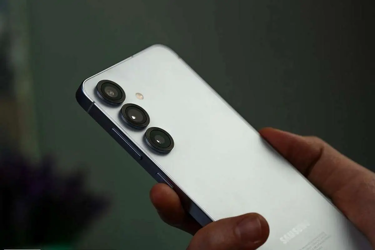 قیمت گوشی سامسونگ، شیائومی و آیفون امروز یکشنبه 16 آذر 1404/ پرچمدار سامسونگ 70 میلیون قیمت خورد