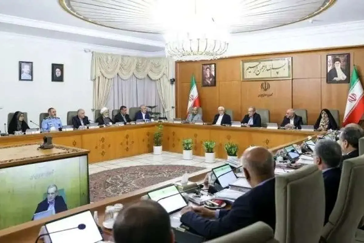 سیاسیون هنوز در چنبره مجادلات چند دهه گذشته سیر و سیاحت میکنند