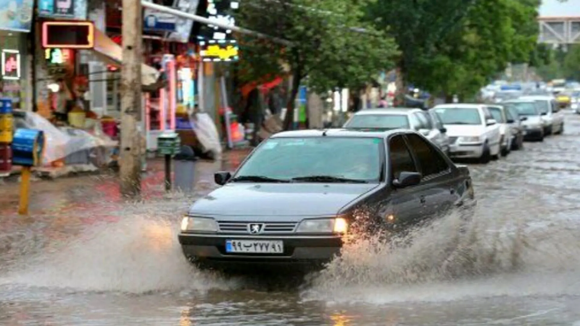فرمانداری: بارندگی شدید در لامرد بیش از ۶۰۰ خانه را دچار خسارت کرد 

