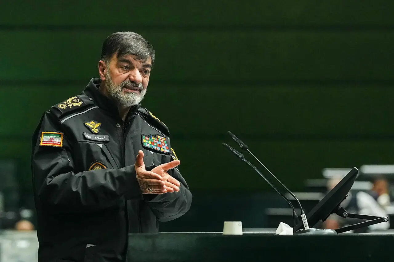 سردار رادان: مرزبانان در برابر هر گونه تردد، حق تیر دارند
