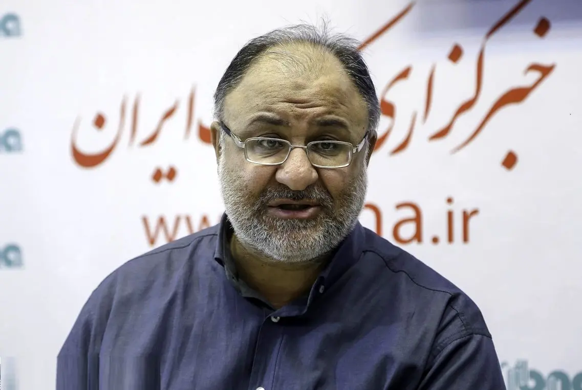 طعنه روزنامه اطلاعات به صادق کوشکی: شما که قادرید در سه سوت هزاران حجاب‌بان را به میدان فرابخوانید