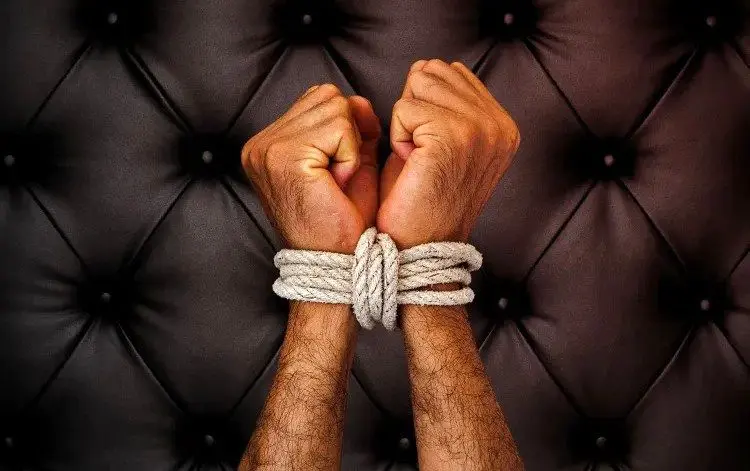 آزادی گروگان در قلعه گنج پس از ٢٠ روز