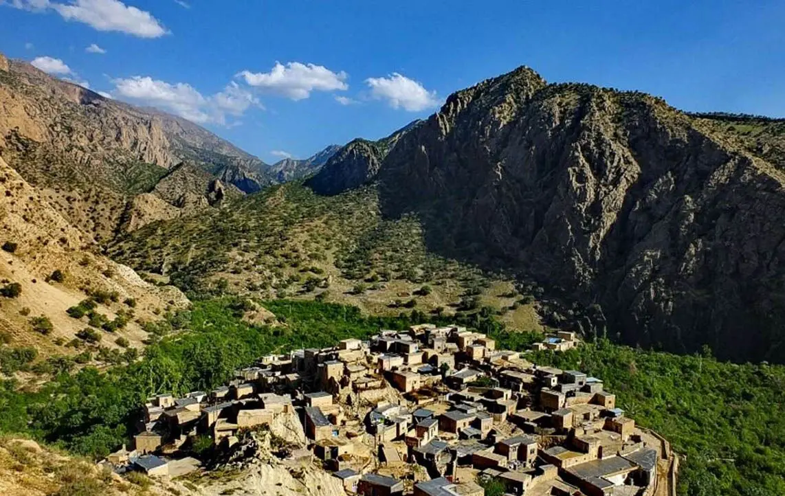 گردش مالی ۵ هزار میلیارد تومان؛ رونمایی از روستای لوکس در مرزهای جنوب ایران در آنتن زنده!