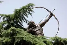 روزنامه اصلاح طلب: نصب نماد آرش کمانگیر در شهر یعنی اینکه بعد از ۴۵ سال فهمیدیم هویت ملی ایرانی مهم است