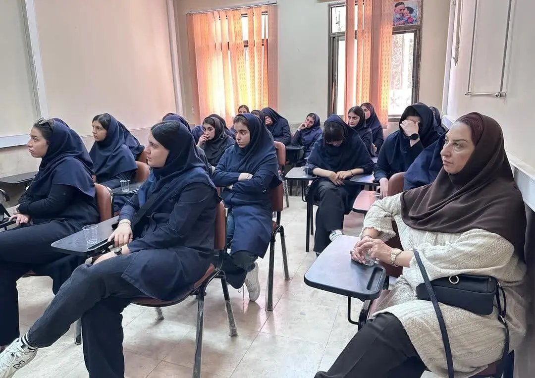 با دانش‌آموزانی مواجه هستیم که می‌گویند اصلاً ۹ دی چه اتفاقی افتاده؟  