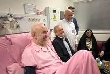 تصاویر جنجالی سیاستمداران؛ از احمدی‌نژاد و مادر چاوز تا خاتمی