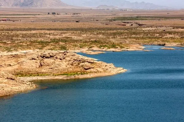 تصاویر؛ بحران آب در قم؛ سد ۱۵ خرداد تقریباً خالی شد