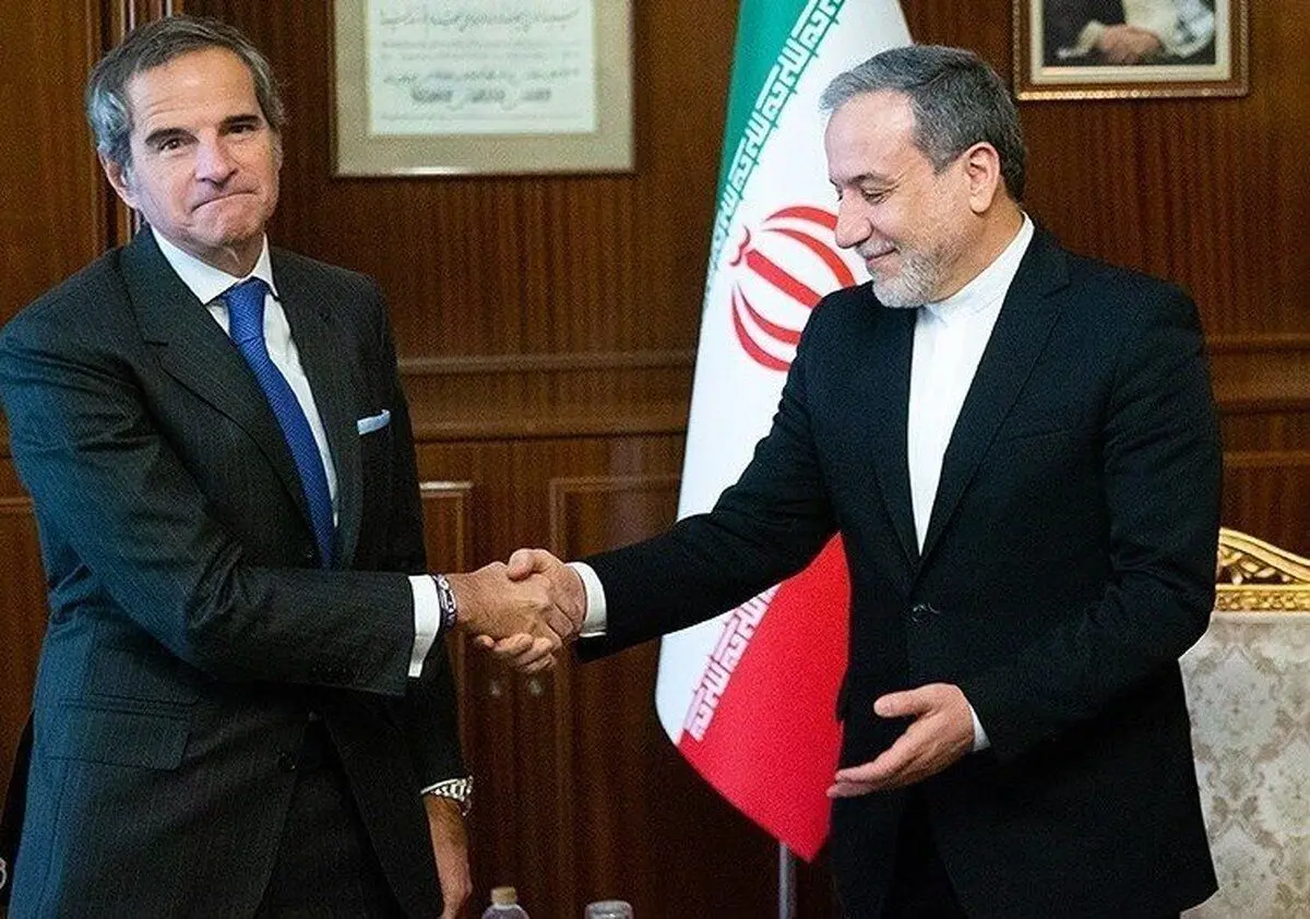 لبخند عراقچی به چهره درهم گروسی