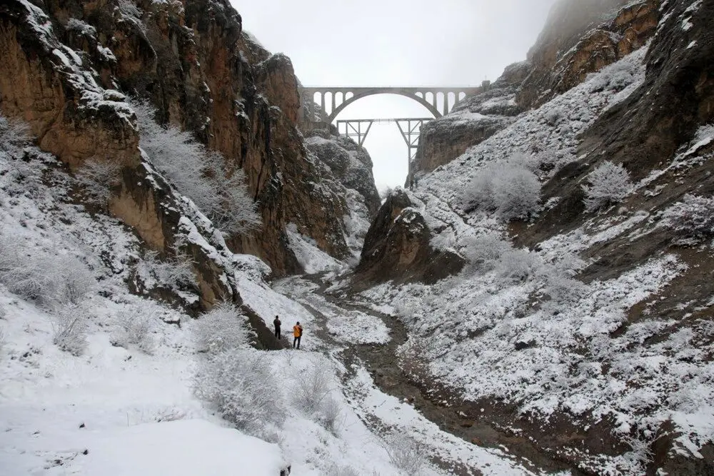 تصاویر؛ بارش برف گردنه گدوک محور سوادکوه