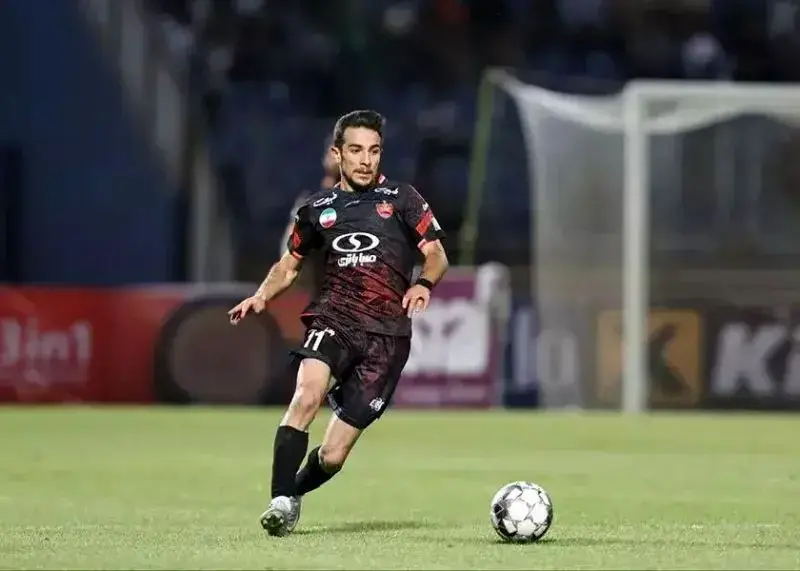هافبک مغضوب پرسپولیس در دوراهی اصفهان و اهواز