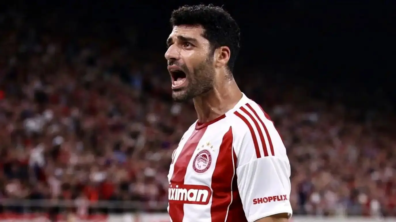 ببینید؛ گل زیبای مهدی طارمی در بازی المپیاکوس مقابل آ.ا.ک آتن