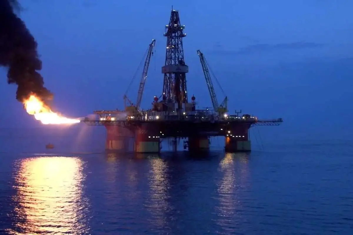 رویترز: اوکراین سکوی نفتی روسیه در دریای خزر را هدف گرفت