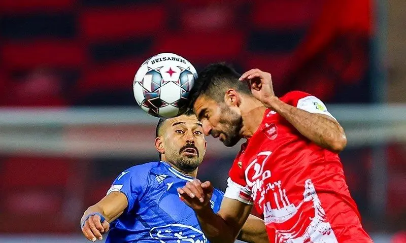 بازهم دردسر مجوز حرفه‌ای برای استقلال و پرسپولیس