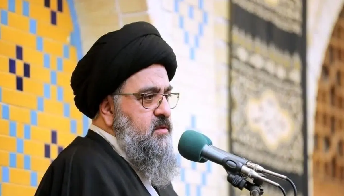 استاد حوزه علمیه قم: هرگونه تعرض به رهبر معظم انقلاب واکنشی ویرانگر در پی خواهد داشت