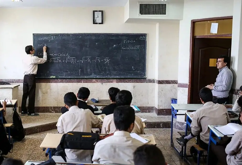 نرخ «ترک تحصیل» دبیرستانی‌ها کاهشی شد
