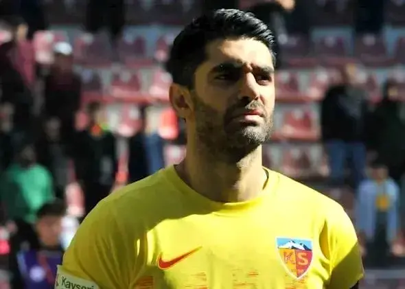 دست رد ساپینتو به سینه لژیونر استقلالی؛ بازگشت منتفی شد!