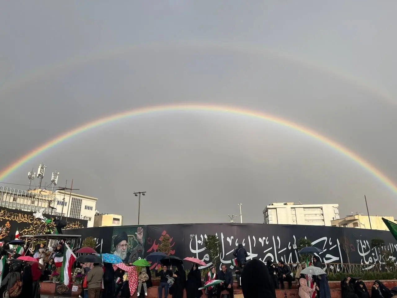 تصویری عجیب از آسمان تهران دقایقی پیش از تحویل سال