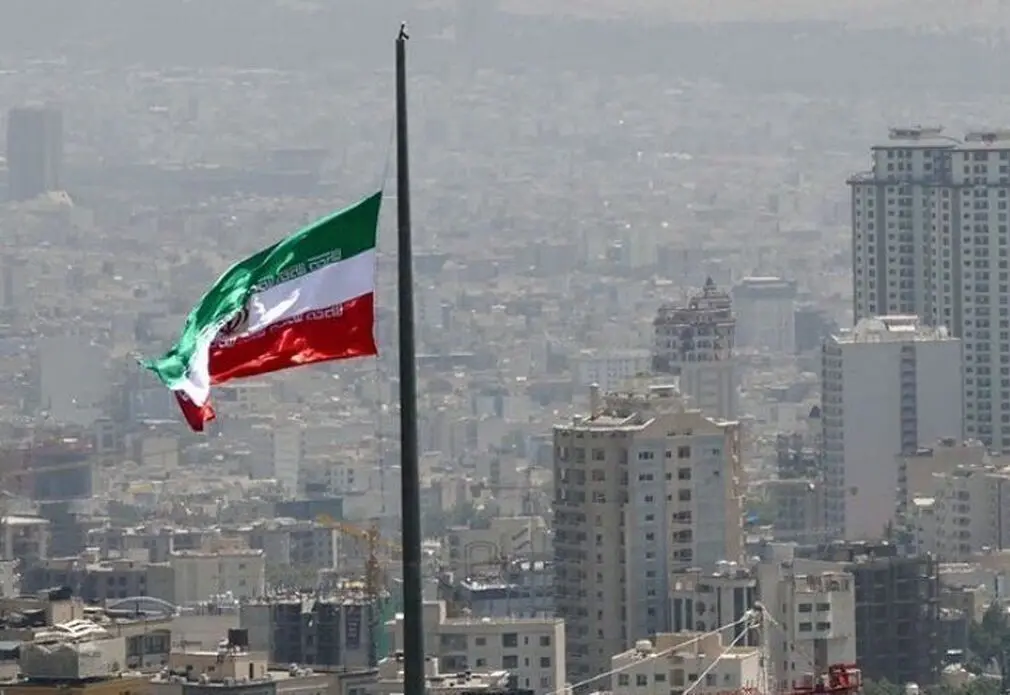 وزش باد شدید در تهران/ طوفانی در کار نیست