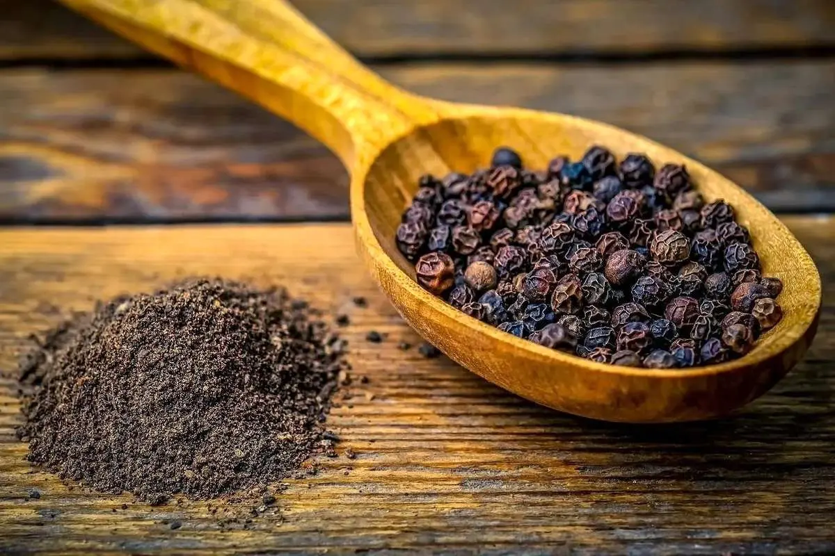چگونه با خوردن فلفل سیاه لاغر شویم؟