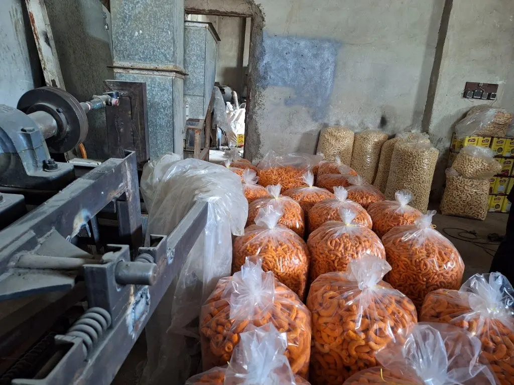 شف ۶ تن پُفک غیربهداشتی در شیراز

