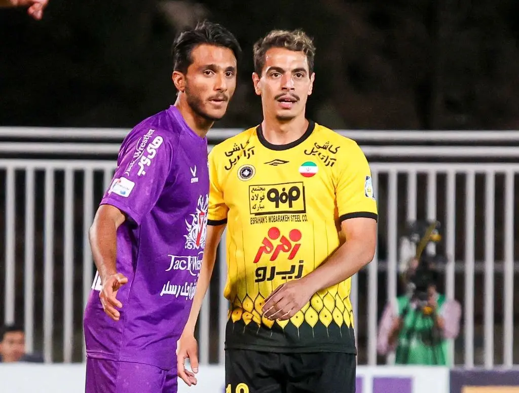 تساوی بدموقع سپاهان و تعارف سهمیه به پرسپولیس
