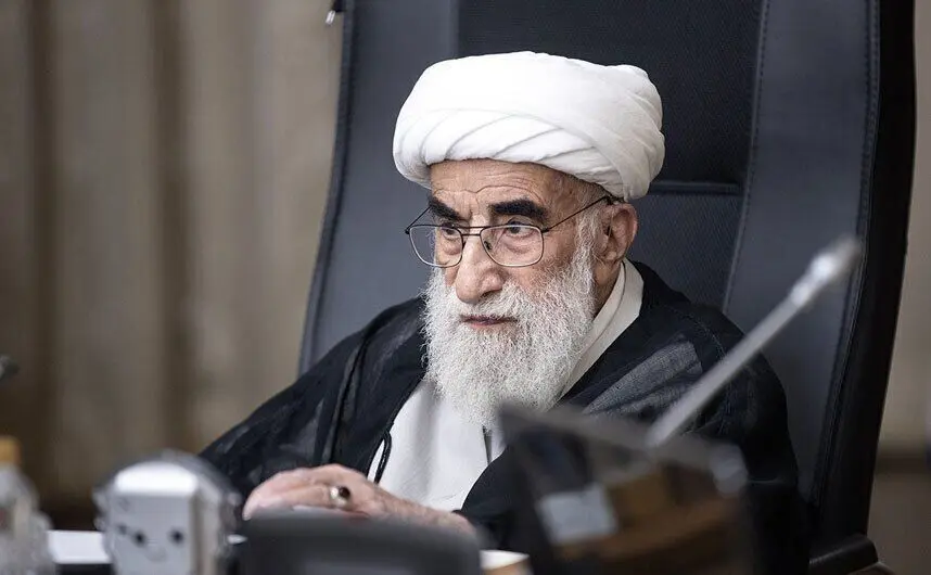 آیت الله جنتی در مراسم تشییع رهبر انقلاب