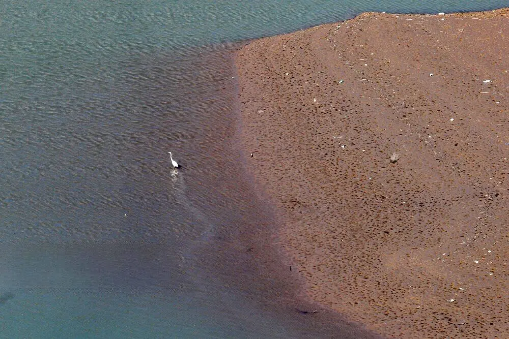 تصاویر؛ سد لتیان به پایین‌ترین سطح ذخیره آب رسید