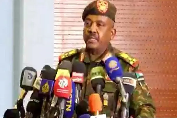 سودان: امارات و اتیوپی به فرودگاه خارطوم حمله کردند