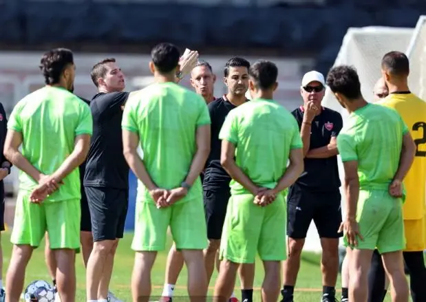 اوسمار تمرینات پرسپولیس را تعطیل کرد