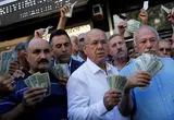 سر خریداران دلار‌ کلاه رفت