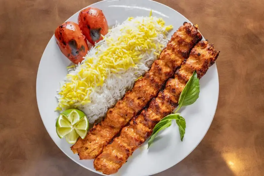 بهترین دستور پخت کوبیده مرغ در منزل را اینجا بخوانید!